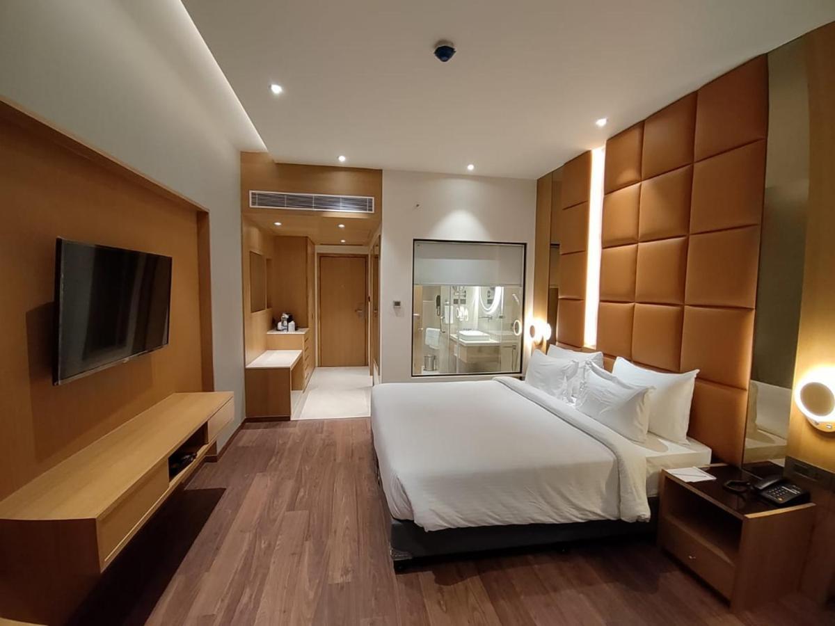 Damson Plum Hotel Lucknow Exterior photo