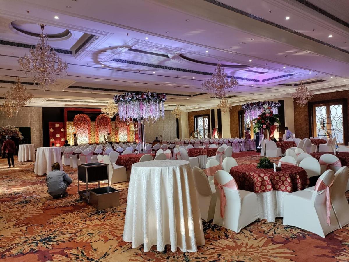 Damson Plum Hotel Lucknow Exterior photo