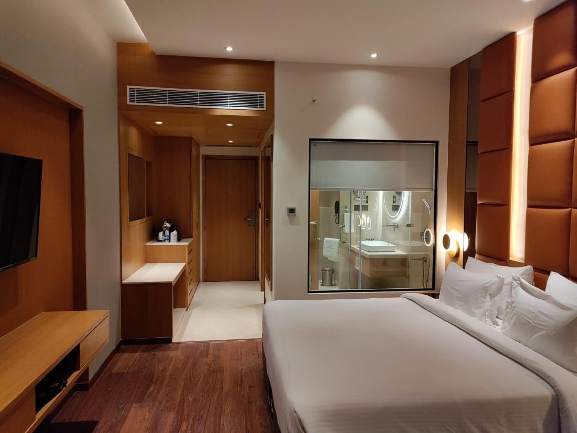 Damson Plum Hotel Lucknow Exterior photo