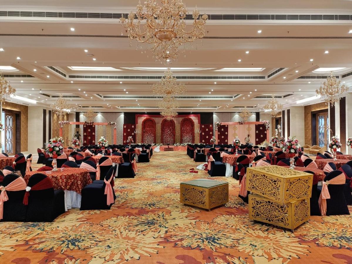 Damson Plum Hotel Lucknow Exterior photo