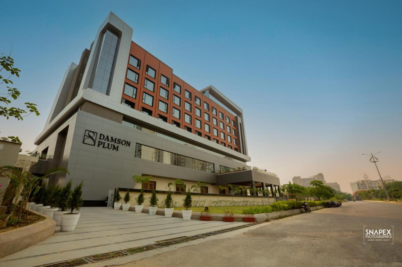 Damson Plum Hotel Lucknow Exterior photo