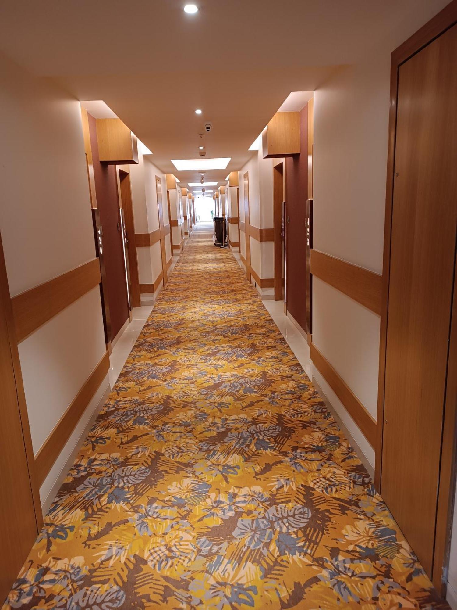 Damson Plum Hotel Lucknow Exterior photo